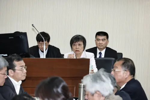 李貞秀首質詢卻沒人上台！民眾黨痛批劉世芳：寧願枯坐裝傻