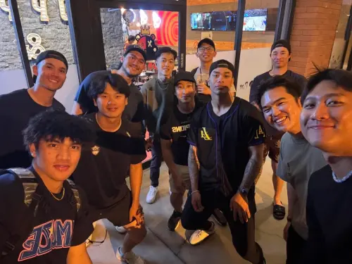 費仔、龍恩驚喜同框！旅美幫合體吃鍋　網歪樓：林維恩又穿Amaze