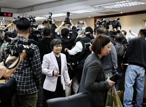 拒絕李貞秀索資但同意Email提供？內政部這麼說