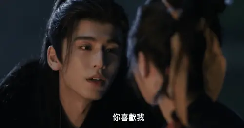 雷／張凌赫撒嬌：說妳喜歡我！田曦薇湊上狂親　《逐玉》再掀討論