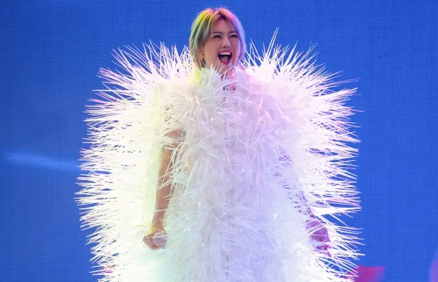 ▲孫燕姿（如圖）《就在日落以後》大巨蛋演唱會今（18）日國泰世華CUBE信用卡卡友可優先購票本次售票也需要先答題後購票，《NOWNEWS今日新聞》特別整理孫燕姿相關考題預測，帶您先預習相關內容。（圖／Make Music提供）