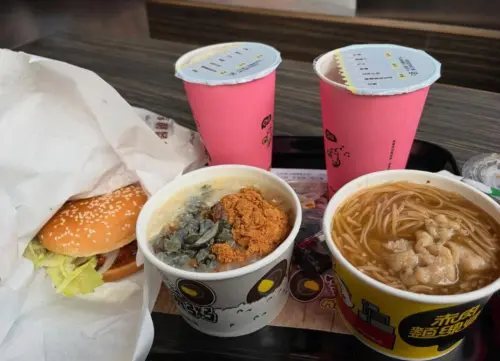 丹丹漢堡新品皮蛋瘦肉粥爆紅！套餐99元、早餐就開吃　隱藏買法曝