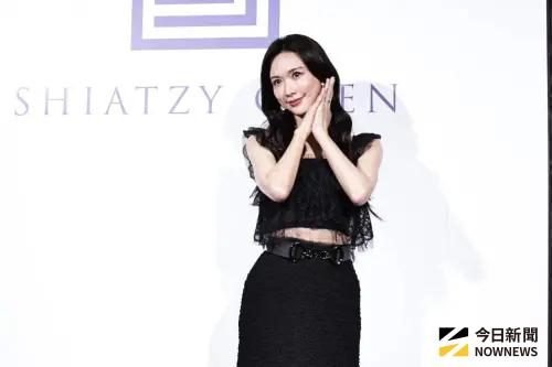 ▲林志玲到台大醫院看診3小時，經紀人表示就是例行的健康檢查。（圖／記者吳翊緁攝影）