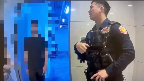 「都不教我」瞎妹攀岩狂吼男伴！違規被勸暴走　他看傻：抓馬女王