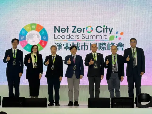 AI是耗電巨獸！龔明鑫：如果無法與凈零搭配將難以推行
