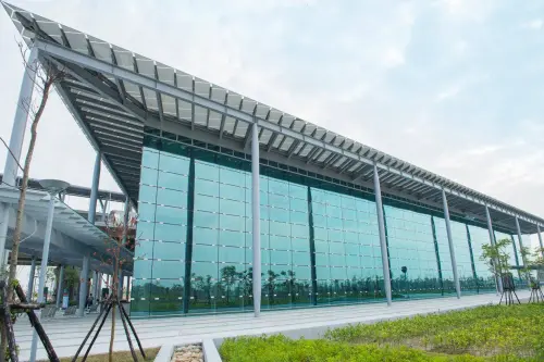 ▲彰化高鐵站位於南彰化的田中鎮，車站外觀雖然非常漂亮，但這幾年旅客人次都敬陪末座。（圖／彰化高鐵站臉書）