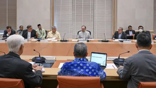 拒絕被中東火藥桶炸傷！安華啟動每週經濟檢視　提前備戰衝擊
