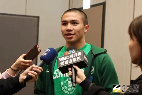 腳還沒100％康復！劉廷寬補好門牙攻蛋　拚連霸喊：不能再飄飄的