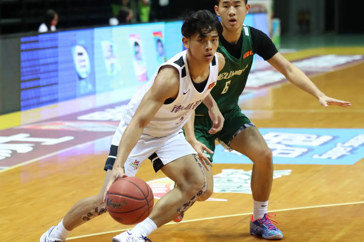 ▲南湖雙槍」之一的幸宇勝今（17）日於記者會中透露近期為了克服小巨蛋的空間感以及未來發展，這段時間一直都有加碼特訓外線投射。（圖／高中體總提供）