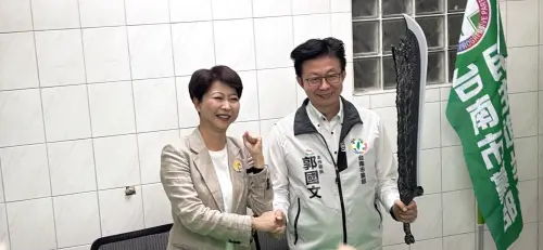 曾挺林俊憲！郭國文亮「屠龍刀」會陳亭妃破冰喊：初選留在過去