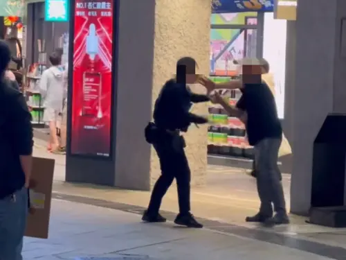醉漢大鬧西門町！慘遭「警棍猛抽伺候」火爆畫面曝　網一看全戰翻