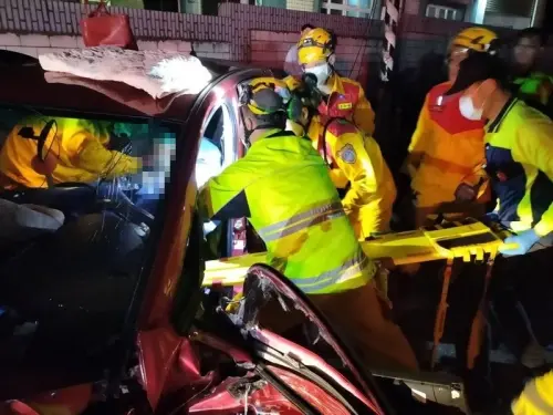 酒駕轉彎失控逆向！基隆女連撞2車害婦受困骨折　釀2傷送醫
