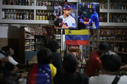 ▲在2026年世界棒球經典賽（2026 World Baseball Classic）決賽的9局下半，委內瑞拉抓下最後一個出局數，以3：2擊敗衛冕軍美國隊。（圖／美聯社／達志影像）