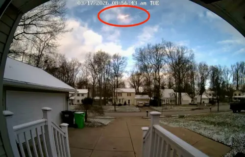 時機敏感？流星劃過美國克里夫蘭上空發出爆炸巨響　民眾嚇壞