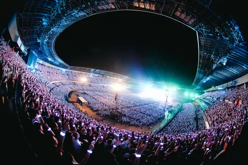 ▲《ONE OK ROCK DETOX JAPAN TOUR 2025 AT NISSAN STADIUM IN CINEMAS》將於4月22日在全台上映。（圖／秀泰娛樂提供）