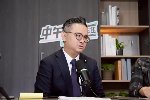 盧秀燕訪美！子弟兵黃健豪開砲：提醒國民黨中央不要反美