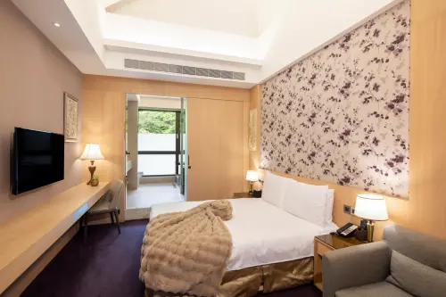 ▲天成逸旅-蝴蝶谷隱身於山林之中，圖為融合自然與設計巧思的精緻客房。（圖／天成逸旅蝴蝶谷提供hualien.cosmos-otium.com）