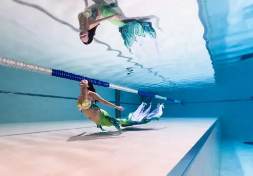 ▲福容大飯店花蓮店推「2026兒童節賞鯨住房專案」，還有 「美人魚互動秀」。（圖／福容大飯店花蓮店提供www.fullon-hotels.com.tw/）