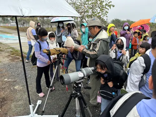 濕地變教室 雲嘉南四校師生接力觀鳥生態旅行
