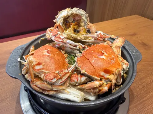 六扇門190元痛風鍋！三蟹叻沙粉絲煲開賣　台中豪華自助吧升級
