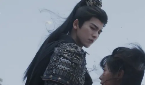 《逐玉》神級鏡頭流出！張凌赫身分暴露「強制愛眼神」帥到發顛