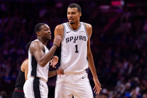 NBA／馬刺近9戰奪8勝！福克斯盛讚文班亞馬：在他眼裡只有贏球