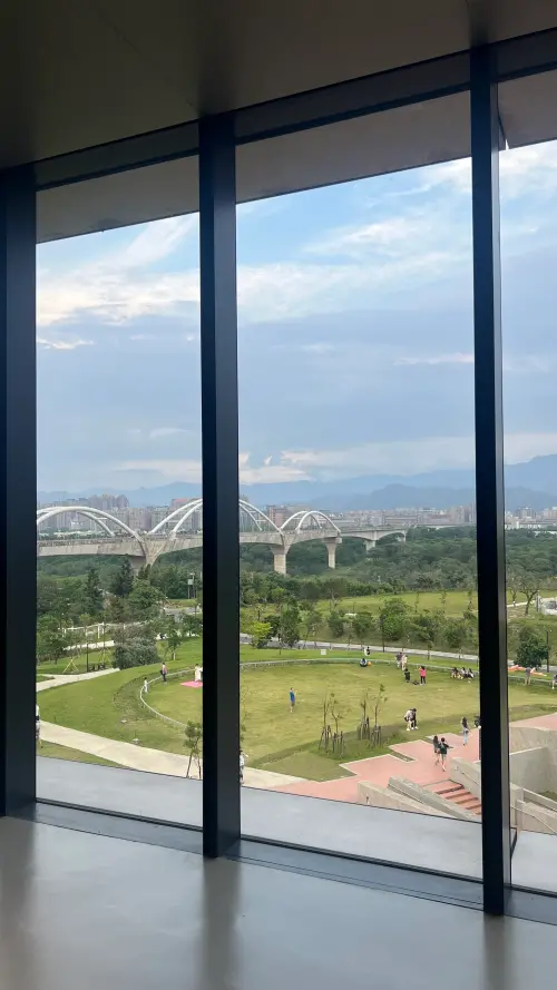 ▲新北市美術館表示，2026年配合開館周年及捷運三鶯線未來通車，將推出一系列活動來吸引人潮。（圖／記者賴禹妡攝）