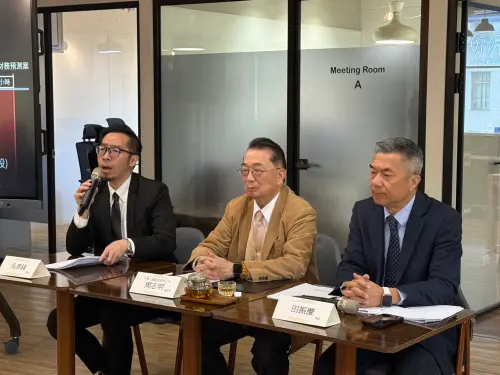 ▲中工今天下午再開臨時記者會，指控大華建設董事長鄭斯聰涉嫌內線交易。圖中為中工董事長周志明。（圖／中工提供）