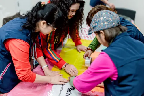 ▲鶯歌婦女會參與「太陽能飛行博物館」工作坊。（圖／新北文化局提供）