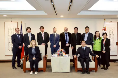 英國大林肯郡市長拜會黃偉哲　雙方暢談農業交流
