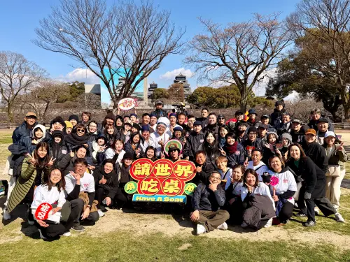 ▲《請世界吃桌》由隋棠、藍正龍、浩子、陳隨意及美食YouTuber千千組成「辦桌台灣隊」。（圖／三立電視提供）