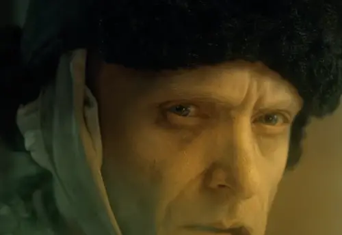 周杰倫新MV割耳梵谷現身　心疼粉絲喊話：別熬夜追、白天再看就好
