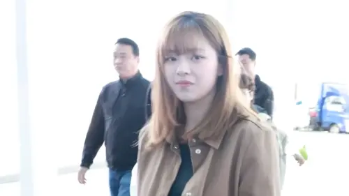 TWICE今晚攻大巨蛋！定延機場「瘦一圈」美到炸　粉絲狂喊回巔峰