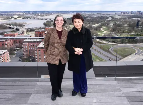 ▲盧秀燕在美國在台協會華盛頓總部執行理事藍鶯陪同下，與美國國務院及戰爭部高級官員會晤。（圖／台中市政府提供，2026.03.20）