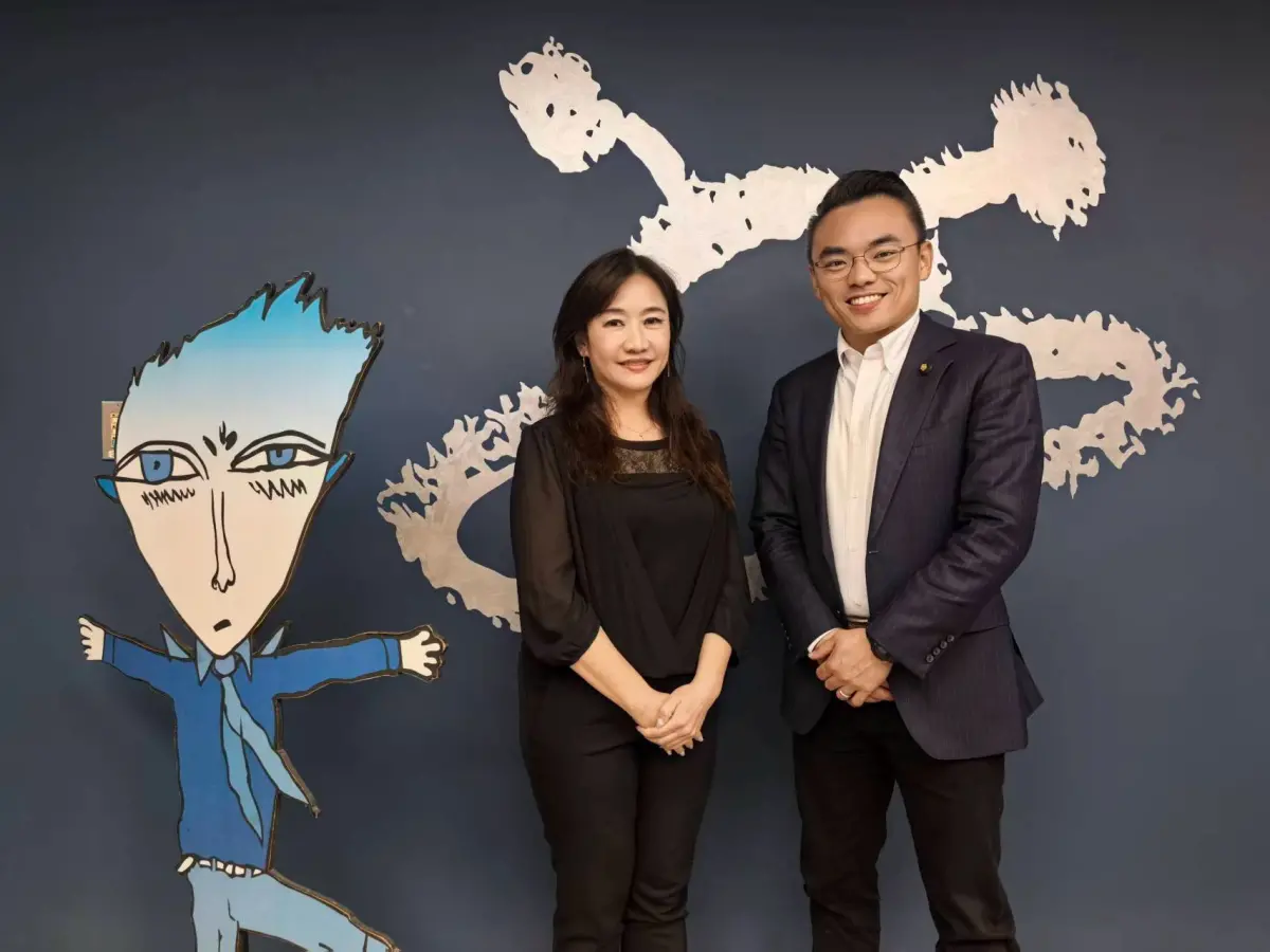 ▲洪孟楷（右）接受《飛碟晚餐》節目主持人王淺秋專訪，否認自己要爭取中華職棒會長。（圖／飛碟晚餐提供）