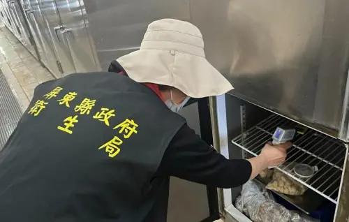 44師生上吐下瀉送醫！屏東萬丹國小爆食安風暴　廚房緊急停供餐

