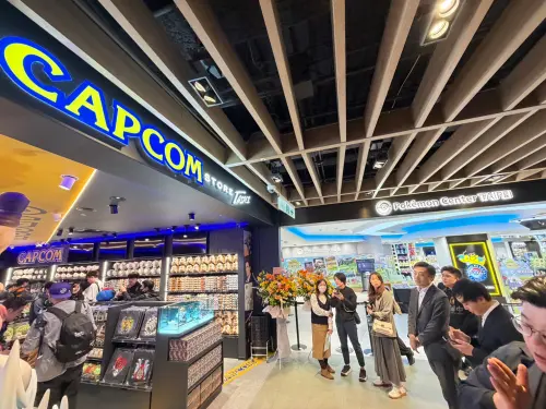 ▲CAPCOM 台北店緊鄰寶可夢中心。（圖／記者周淑萍攝）