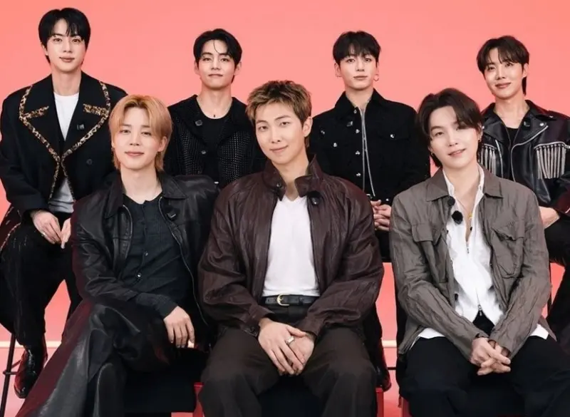 BTS光化門開唱懶人包》26萬人擠爆！Netflix直播連結、歌單一次看