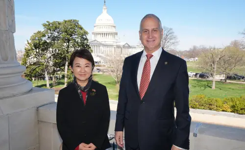 盧秀燕拜訪美眾議院「國會台灣連線」巴拉特　願當台美溝通橋樑