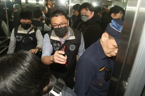 快訊／藍營議員李傅中武涉詐領助理費！ 檢調搜索北市議會
