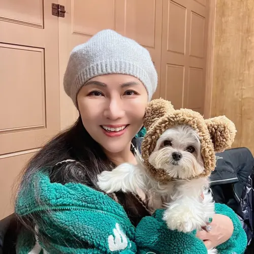 ▲張淳淳（如圖）遭遇罕見怪病、乳癌折磨，一度痛到出現輕生念頭。（圖／翻攝自張淳淳臉書）