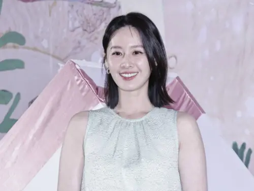 曾愷玹《陽光女子合唱團》變國民媽媽！12歲女兒竟和片中女兒吃醋