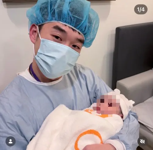 ▲▼王齊麟（上圖）、陳詩媛各別抱著襁褓中的兒子合影，畫面溫馨。（圖／王齊麟IG@chilinwang）