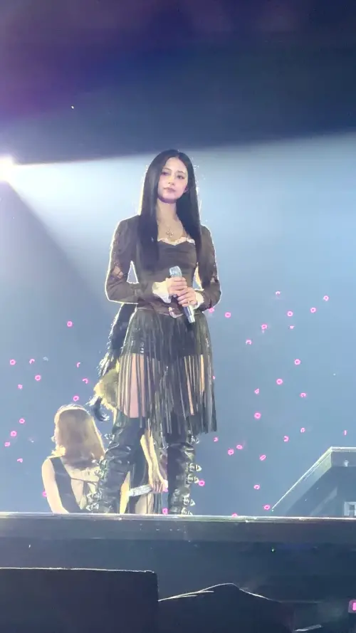 ▲子瑜首次登上臺北大巨蛋，讓不少粉絲都直呼感動。（圖／讀者提供）