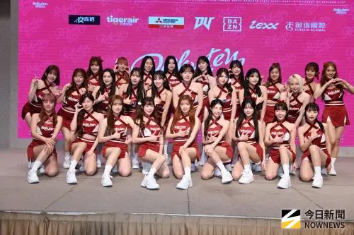 ▲中華職棒衛冕軍樂天桃猿於今（21）日在晶宴日光香頌圓形劇場舉辦「2026 樂天女孩開季見面會」。（圖／記者林柏年攝）