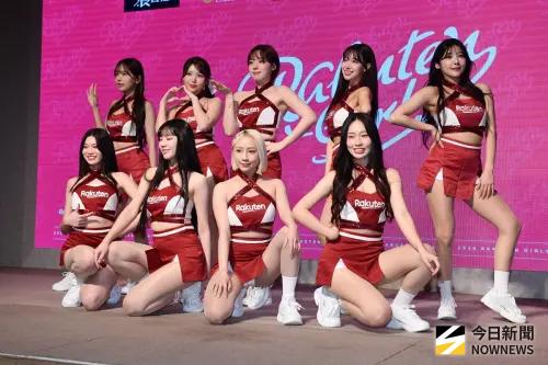 ▲中華職棒衛冕軍樂天桃猿於今（21）日在晶宴日光香頌圓形劇場舉辦「2026 樂天女孩開季見面會」。（圖／記者林柏年攝）