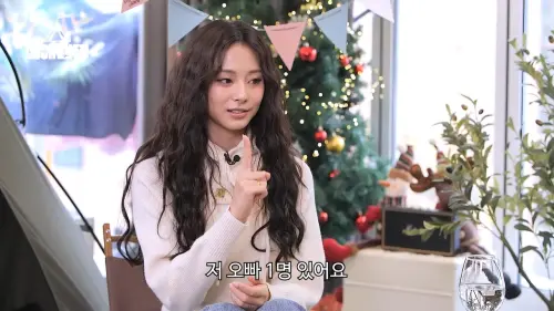 ▲子瑜在節目上透露，家中還有一名大她7歲的哥哥。（圖／Studio 특YoUTube）