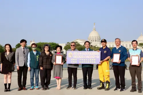 強友會以文會友結合公益　捐贈消防設備提升台南救災量能
