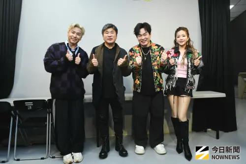 ▲賴慧如（右1）將登《鑽石舞台之夜》演唱會演唱，這次她要挑戰懸吊3層樓高唱歌。左起為歐弟、胡瓜和康康。（圖／記者林柏年攝影）