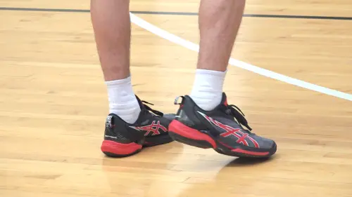 ▲盧峻翔穿亞瑟士SWIFTACE YUKI河村勇輝鞋款（圖／吳忠育 攝）